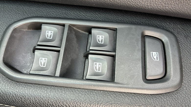 Dacia Duster 1.3 TCe 130 Prestige 5dr Petrol Estate